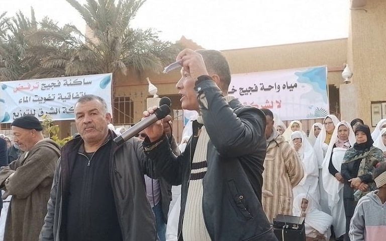 Fig.. “Mofo”, the most prominent activist of the “Water Movement”, leaves prison and residents continue their protests