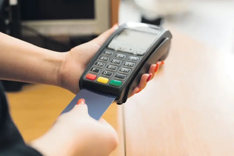 In one year, bank card transactions amounted to 164.4 million transactions