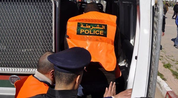 Larache : La sécurité arrête un homme d'une quarantaine d'années qui se faisait passer pour l'agent du roi