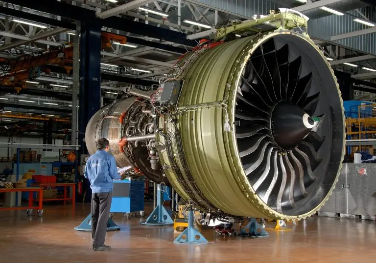 Macron's visit to Morocco...an agreement for the creation of an aircraft engine maintenance and repair center