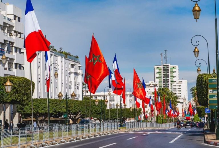 Moroccans gather en masse in the streets of Rabat to welcome the Maghreb guest