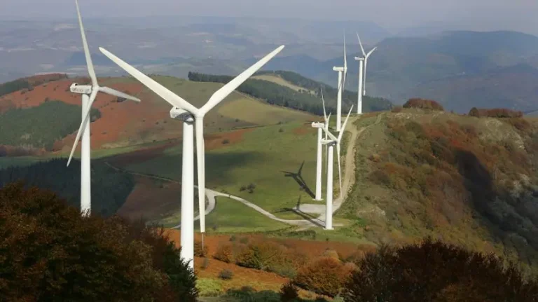 Morocco responds to Algerian threats by launching a huge energy project