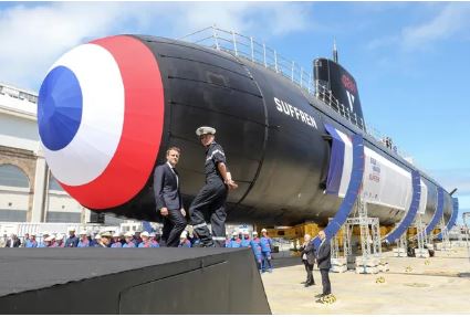 Off the coast of Casablanca, anti-submarine warfare sequence: A French nuclear attack submarine alongside the Moroccan multi-mission frigate (Fremm)
