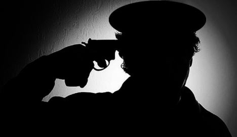 Rabat: A police officer commits suicide with his service weapon in his car. Details