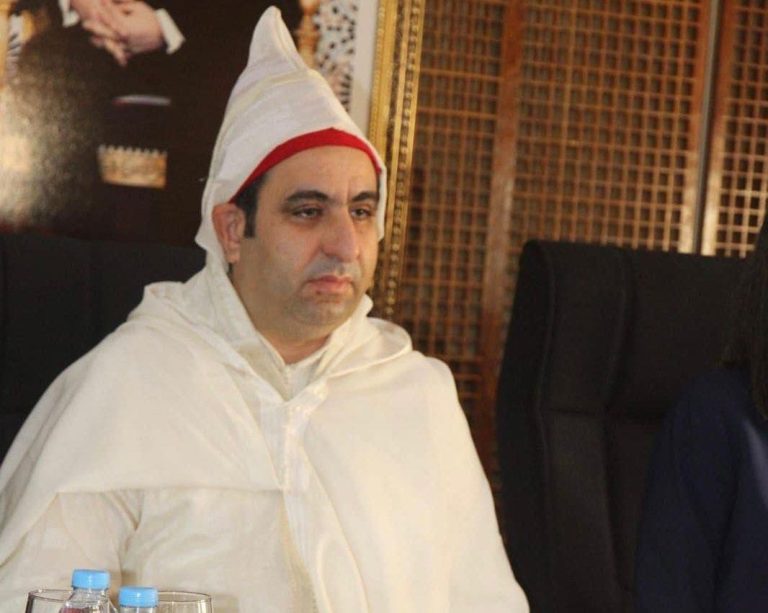 Removal of the “slums” and the “corniche of Ain Sebaa”… A member of the group corresponds with the new worker