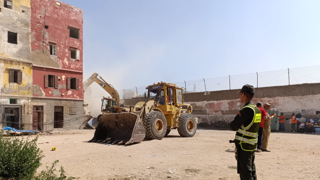 Royal Hajj Project: Al-Bayda authorities continue to demolish houses in Darb Al-Ma'izi, Old City
