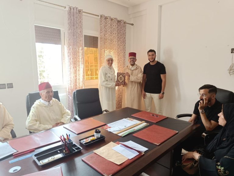 Taza…a French woman announces her conversion to Islam at the headquarters of the Scientific Council