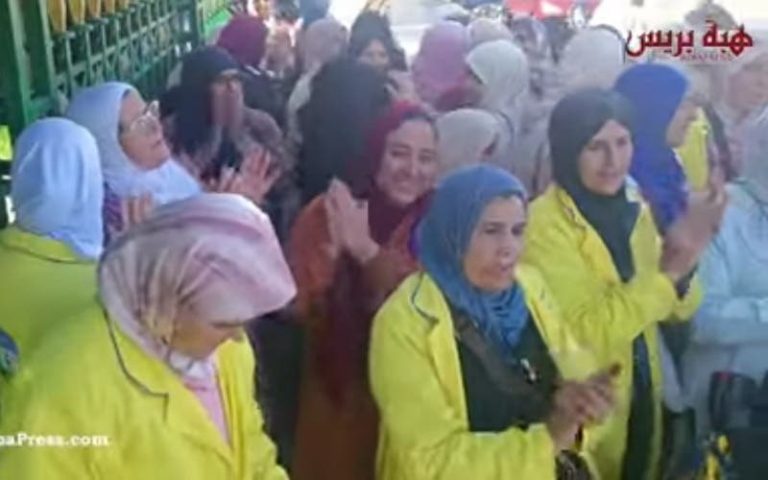 Tetouan.. The workers of a textile company organize a demonstration and declare: “They expelled us and we have nothing to eat for our children. »