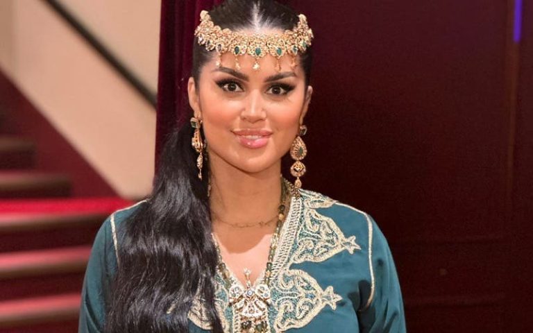 Wafa Al-Dahri appears in a Moroccan caftan at the international evening of the world of influencers in Paris