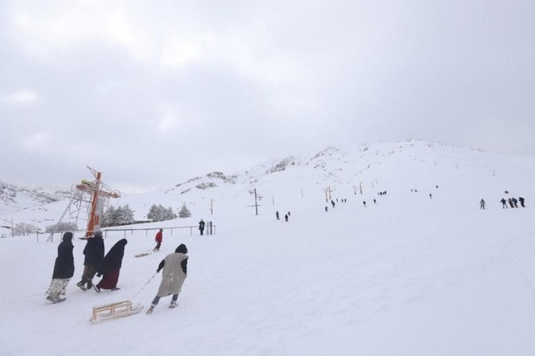 Weather tomorrow Monday: rain and snow expected in some areas
