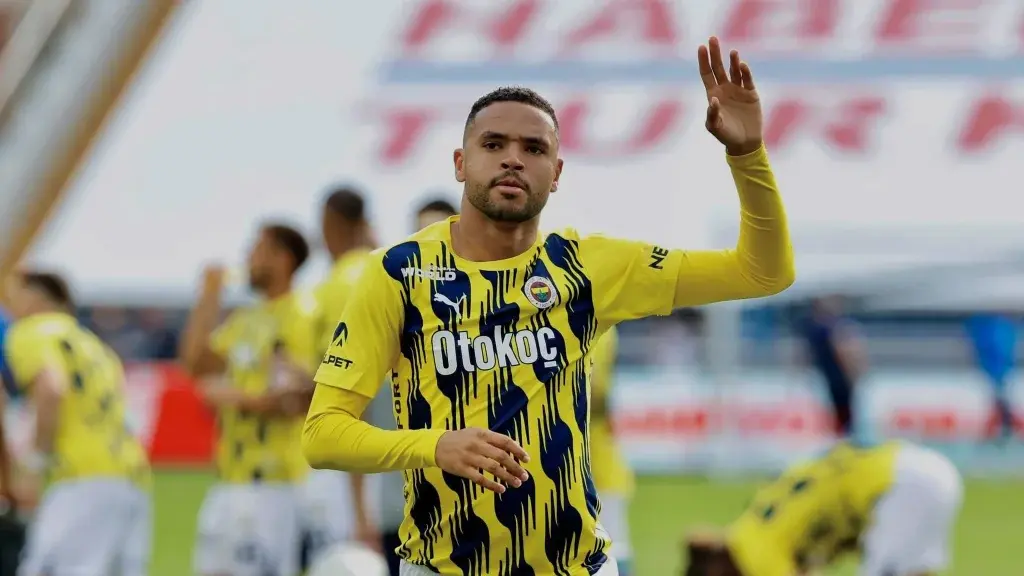 Youssef En-Nesyri scores against Manchester United in the European League (video)