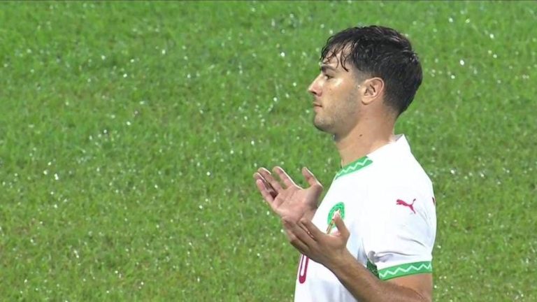 “A rare shot” of Diaz during the Morocco-Gabon match (video)