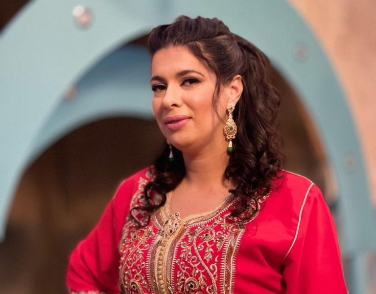 Actress Mounia Lamkamel warns against any identity theft on Facebook and threatens to take legal action (photo)