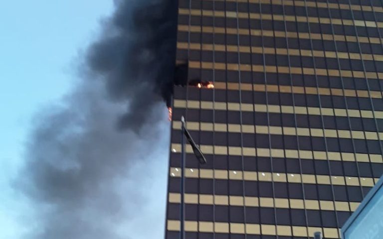 Al-Bayda.. An unknown fire devours the “Sandik” apartment inside a building