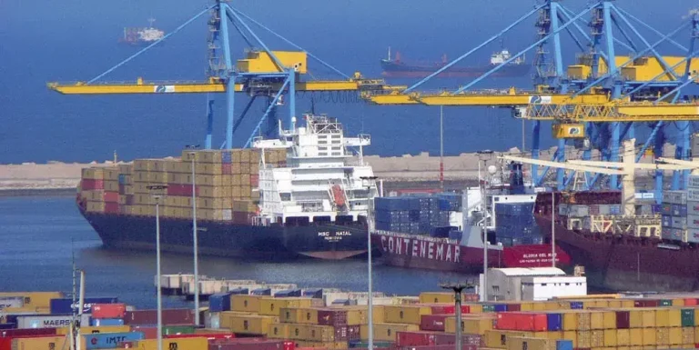 Al Bayda and Jorf Lasfar ports prepare to install new solar power plants