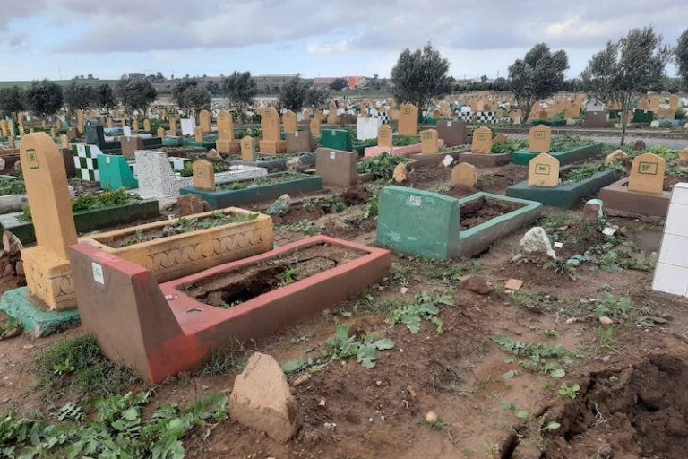 Chaos and blackmail in a cemetery in Nador