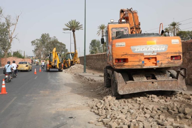 Intensive efforts to carry out road preparation works in Al Haouz