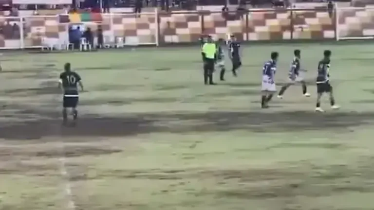 Lightning strike kills player, injures others during soccer match in Peru (video)