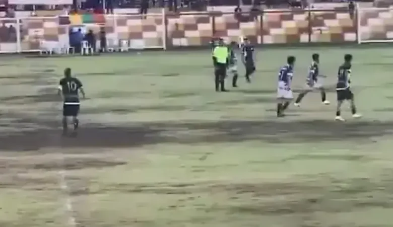 Lightning strike kills player, injures others during soccer match in Peru (video)