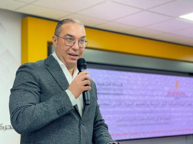 Ozen notes the absence of political vision on education reform