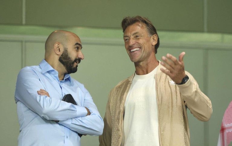 Regragui and Renard meet in Doha