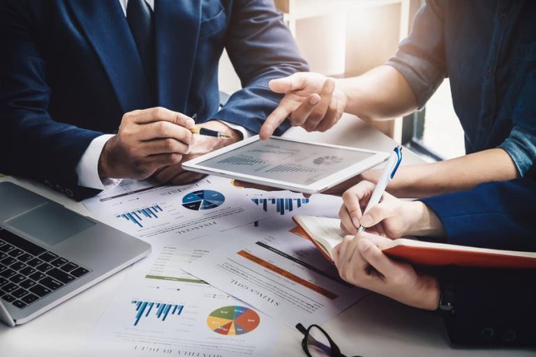 Report: The services sector created 258,000 jobs in one year