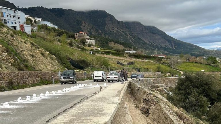Resumption of work to expand and rehabilitate the historic Al-Wahda road between Taounate and Iskan