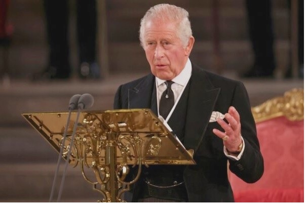 Royal family income: Charles III and William accused of “defrauding the public”