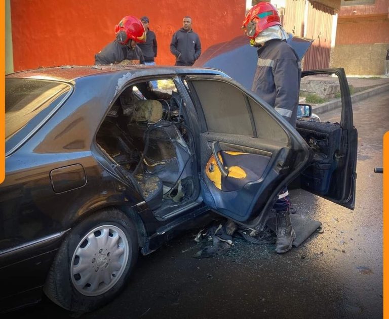 Settat: A massive fire broke out in a light vehicle, mobilizing security