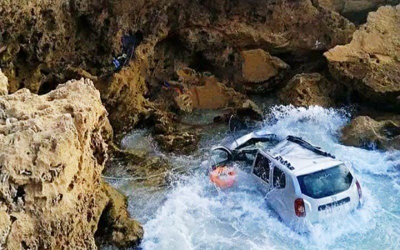 Sidi Ifni.. A car of foreign tourists crashed on Aftas beach