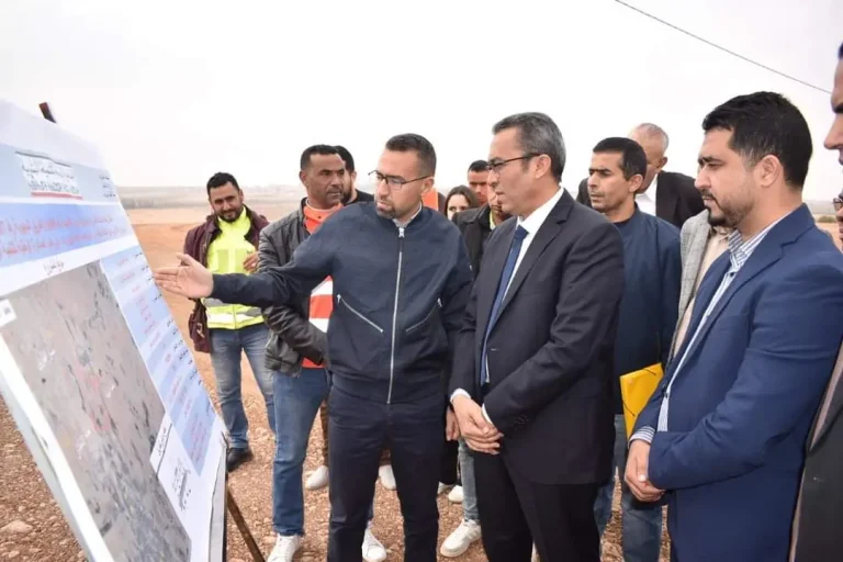 Taourirt province worker supervises field visit to important road projects and holds communication meeting with local authorities