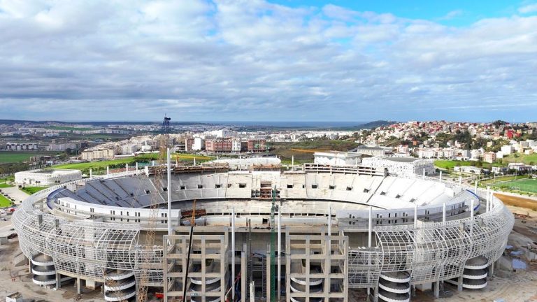 The process of installing the steel supports of the Grand Stade de Tangier is nearing completion