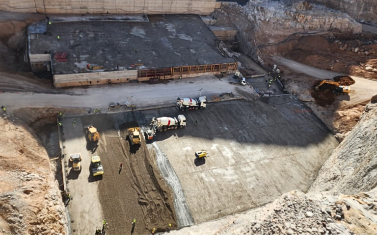 East side: continued construction of 4 large dams with a capacity of approximately 2.83 billion cubic meters
