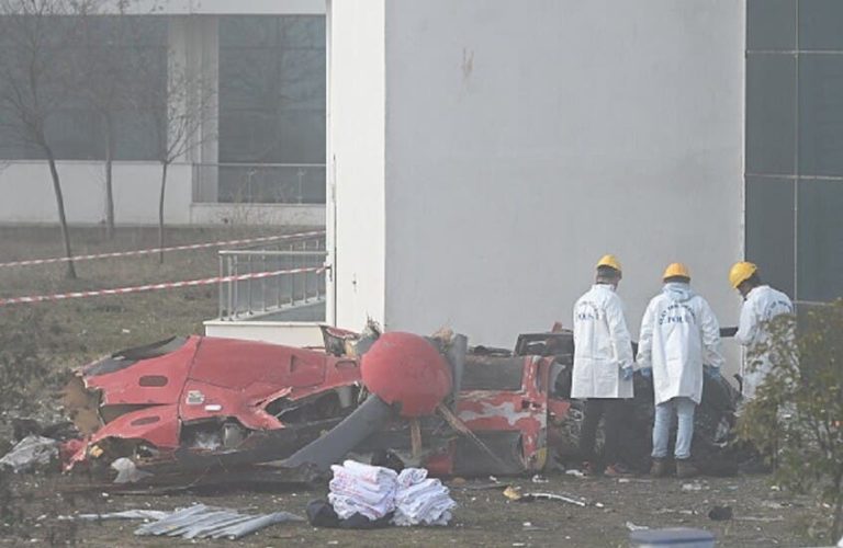 4 people killed in Turkish Health Ministry helicopter crash