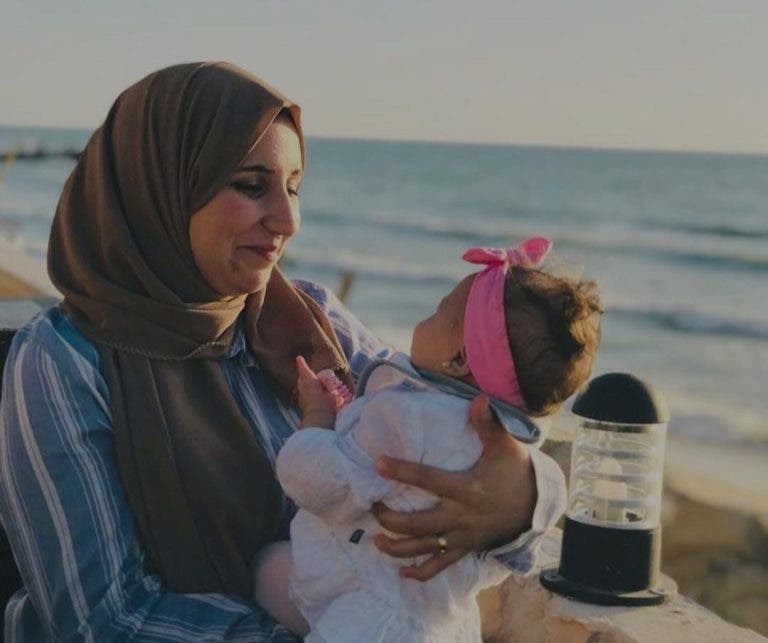A Moroccan woman calls on Moroccans to help her leave Gaza