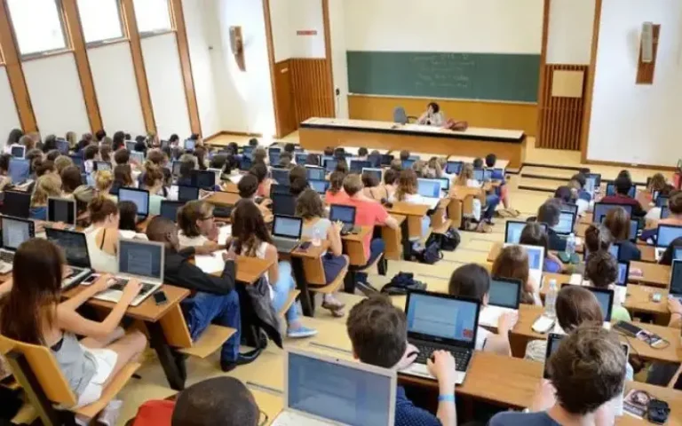 A scam network targeting Moroccan students at European universities