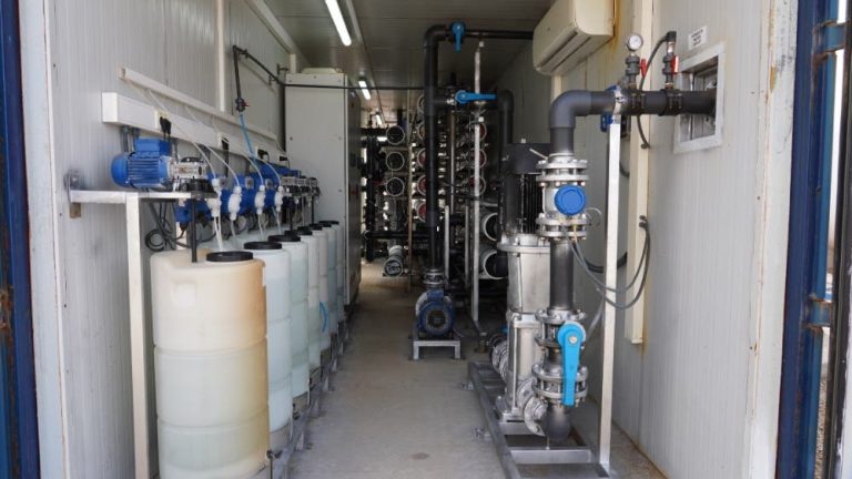 Accelerate the establishment of mobile seawater desalination plants in Safi