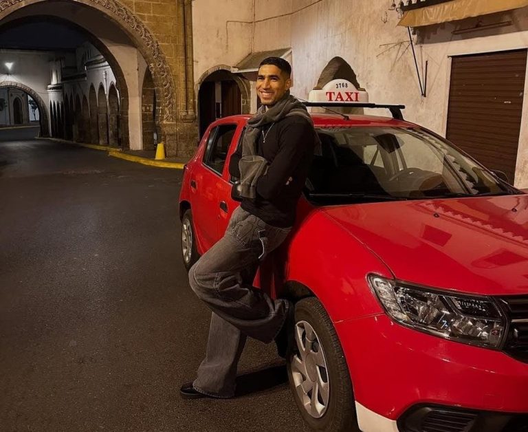 “Boy of the Country”.. Hakimi experiences privileged moments in the heart of Casablanca (photo)