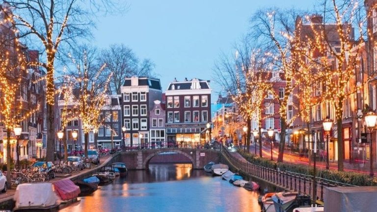 December 25 in the Netherlands… Christmas celebrations with a Dutch spirit and a Moroccan touch