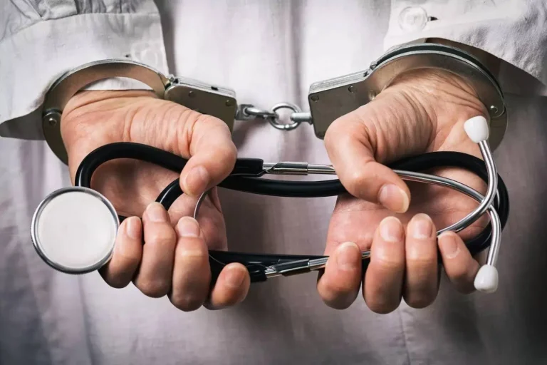 Effective imprisonment and fine for a doctor and a nurse from Ibn Beja hospital in Taza