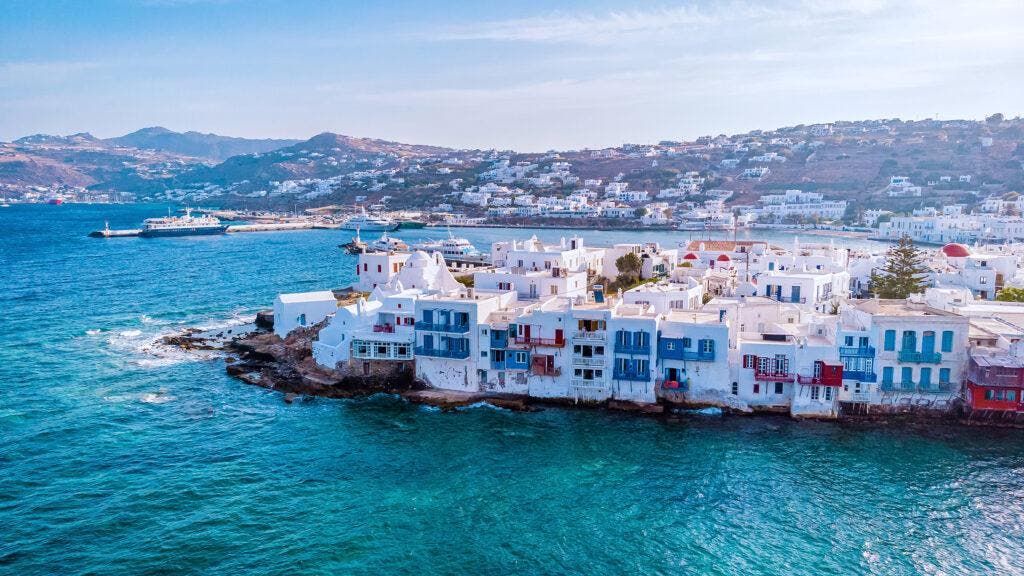Egyptian billionaire plans to buy an island and turn it into a 'new America' by welcoming immigrants