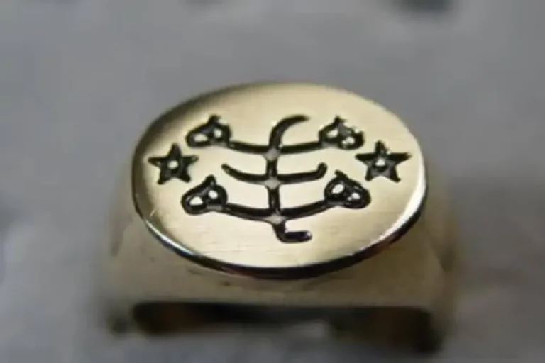 Exoneration of the director of an educational establishment in Meknes for having promoted Bahaism