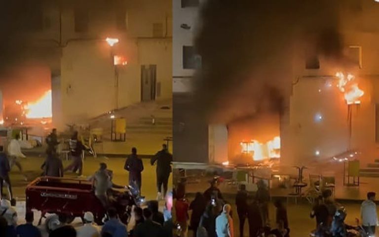 Fez.. A fire breaks out in a fast food restaurant