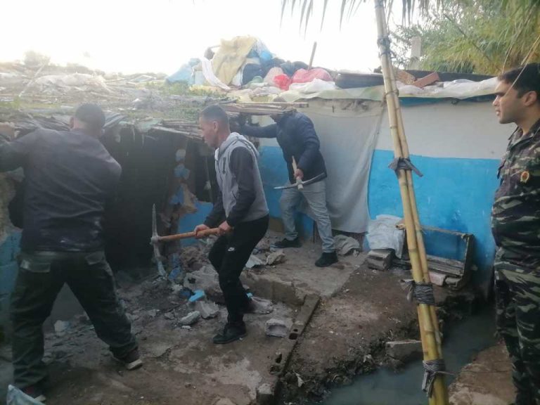 Moulay Yacoub provincial authorities demolish dozens of barracks at random