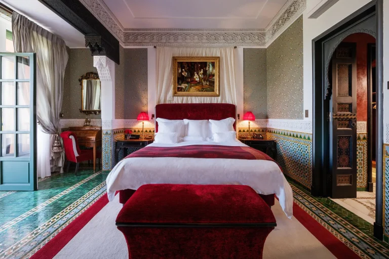 Nights spent in classified hotels reach a record level and exceed 24 million in ten months