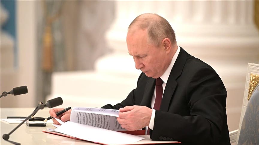 Putin grants Russian citizenship to 23 foreigners