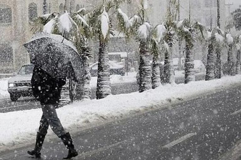 The weather tomorrow Sunday: snowfall and scattered rain expected