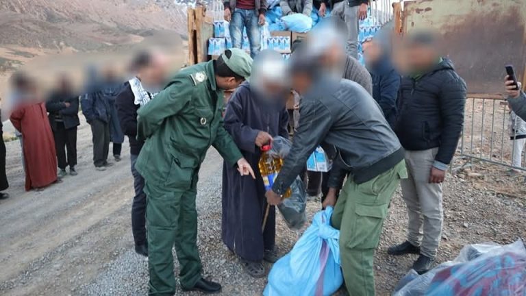 Humanitarian aid to residents affected by the cold wave in the province of Guersif