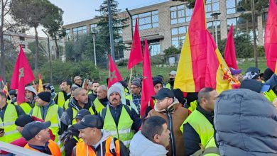 Madrid .. The Moroccans organize a massive demonstration in front of the headquarters of the General Traffic Administration (Photos)