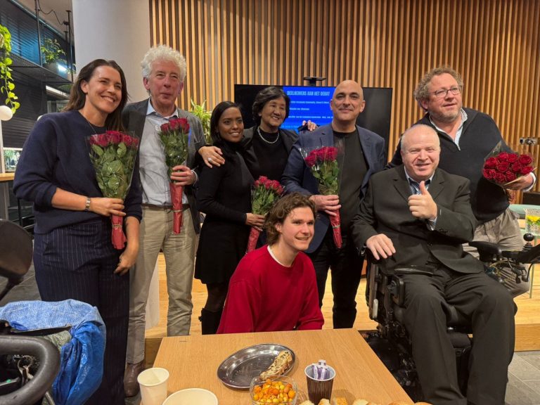 Amsterdam unites hearts…Solidarity for peace and the fight against poverty.